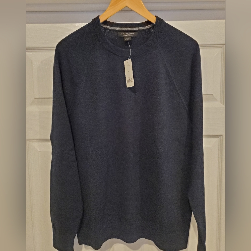 Men's Banana Republic Navy Blue Crewneck Sweater, Size L. New With Tags.